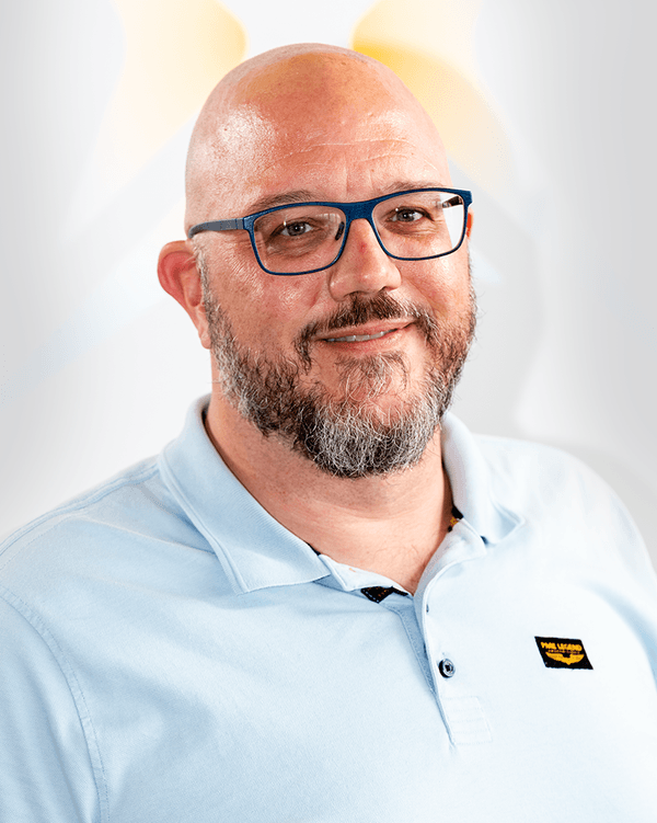 Mark Widmer 2.png